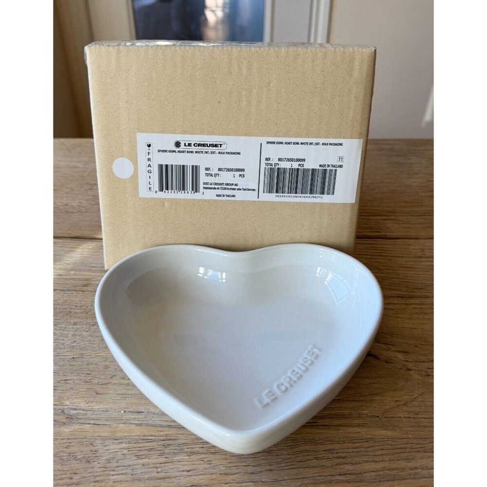Le Creuset Stoneware Seoul 22oz/650ml Sphere Heart Bowl White NEW